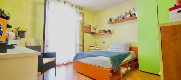 Apartamento de 4 dormitorios en Travagliato, Italy No. 361362 9
