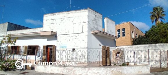 6غرفة منزل في Vernole, Italy رقم 104769 2