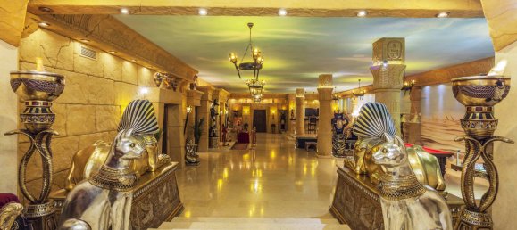 8 bedrooms Villa in Cadiz, Spain No. 84820 3