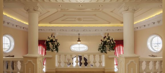 8 bedrooms Villa in Cadiz, Spain No. 84820 6