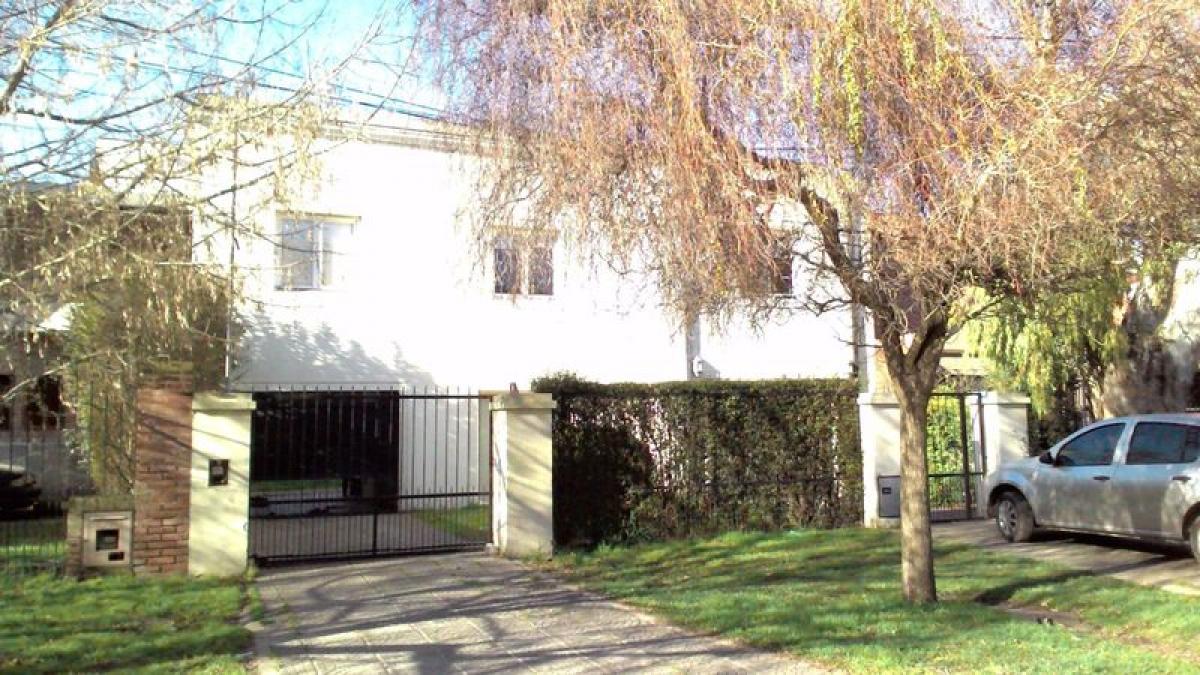 Casa de 3 dormitorios en Mar del Plata, Argentina No. 79737