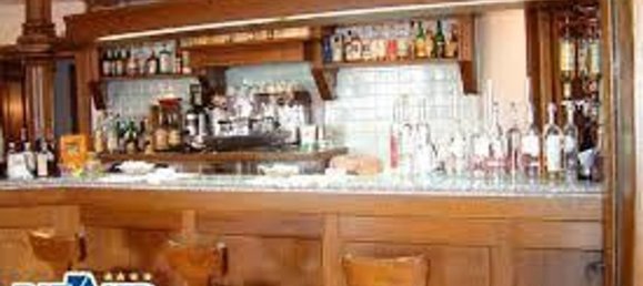 Gewerbliche Immobilie in Lucca, Italy 500m², Nr. 25680 11