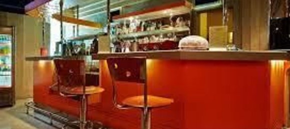 Gewerbliche Immobilie in Lucca, Italy 500m², Nr. 25680 3