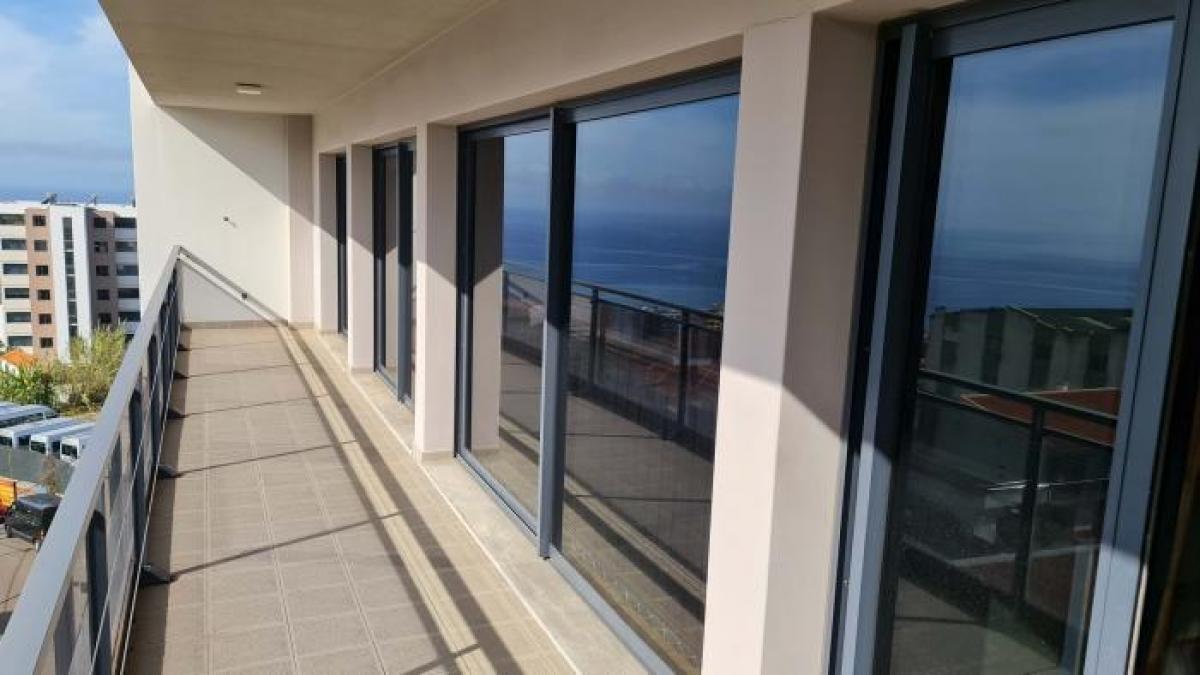 2 bedrooms Apartment in Funchal, Portugal No. 243