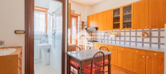 2 bedrooms Apartment in Rome, Italy No. 297422 17