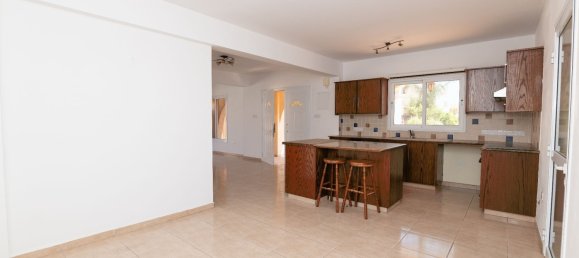 4 bedrooms Villa in Xylofagou, Cyprus No. 22507 11