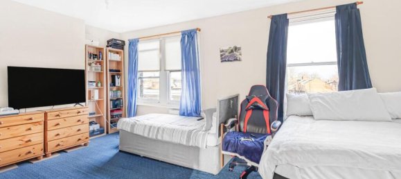 2 bedrooms Apartment in London, United Kingdom No. 12382 6