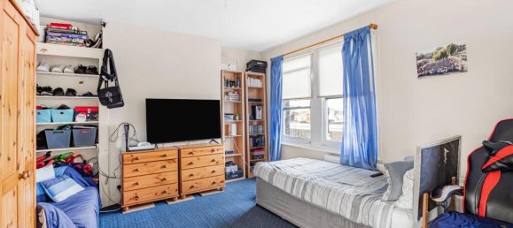 2 bedrooms Apartment in London, United Kingdom No. 12382 10