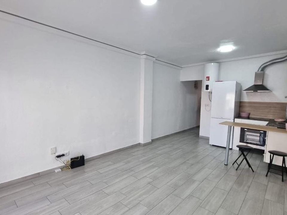 2 bedrooms Apartment in Torrevieja, Spain No. 179502