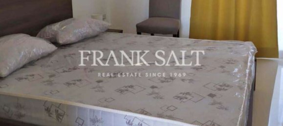 4 غرف نوم منزل في Luqa, Malta رقم 6874 3