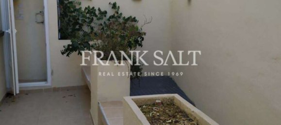 4 غرف نوم منزل في Luqa, Malta رقم 6874 7