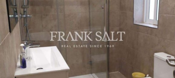 4 غرف نوم منزل في Luqa, Malta رقم 6874 5