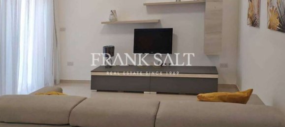 4 غرف نوم منزل في Luqa, Malta رقم 6874 2