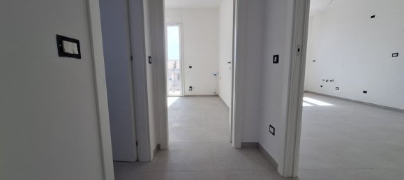 3 bedrooms Apartment in Forlì, Italy No. 334475 10