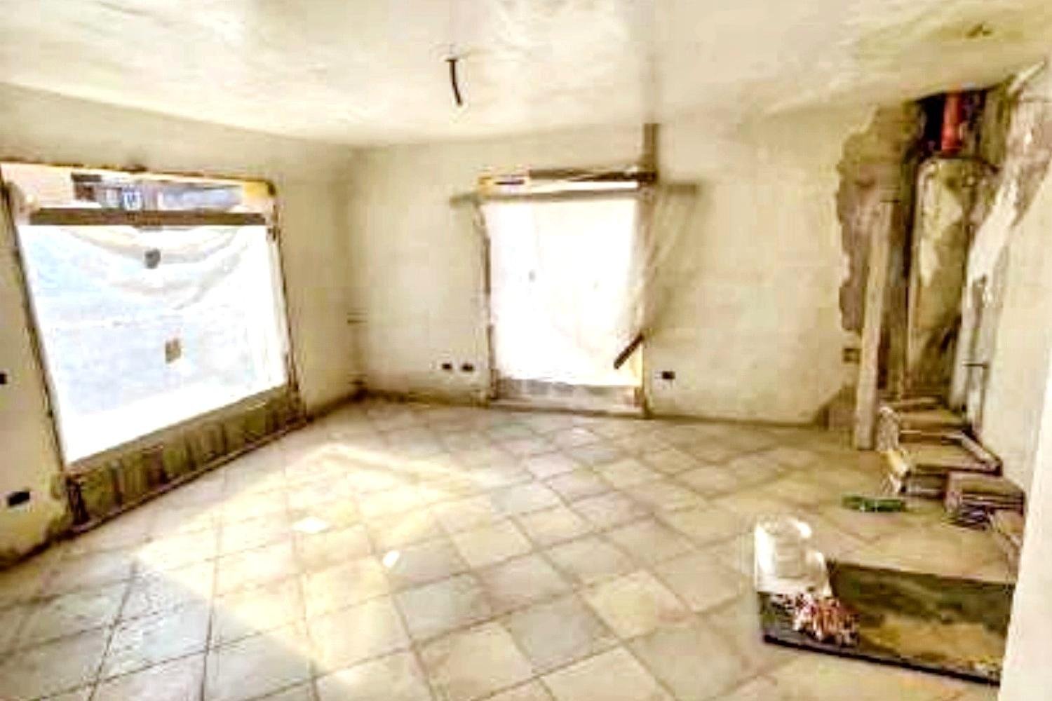 1 room Warehouse in Carini, Italy No. 332418