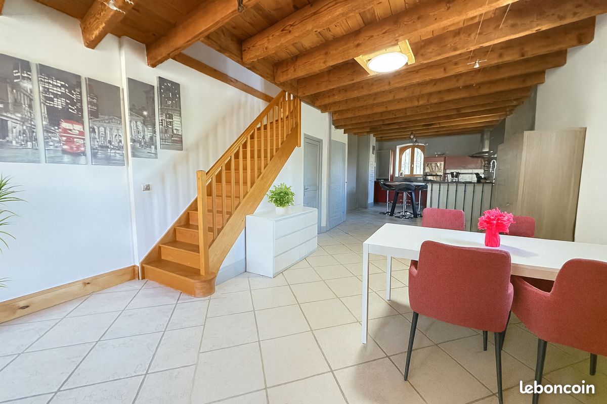 4 bedrooms House in Vaugneray, France No. 339330