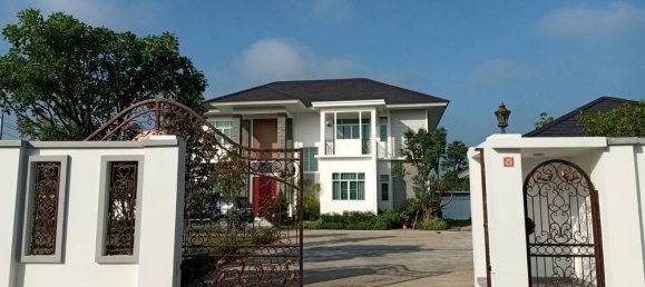 4 bedrooms House in San Sai, Thailand No. 5197 5