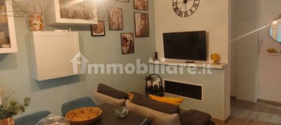 Apartamento de 2 dormitorios en Corsico, Italy No. 362110 3
