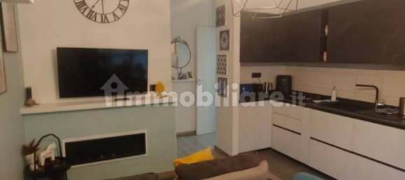 Apartamento de 2 dormitorios en Corsico, Italy No. 362110 5