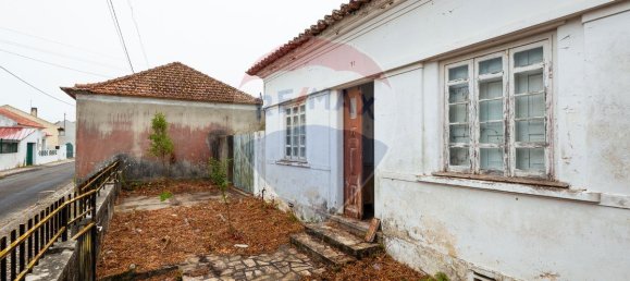 5 bedrooms House in Marinha Grande, Portugal No. 25979 2