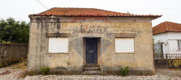 5 bedrooms House in Marinha Grande, Portugal No. 25979 4