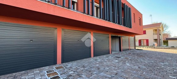 3 rooms Apartment in San Biagio di Callalta, Italy No. 171393 5