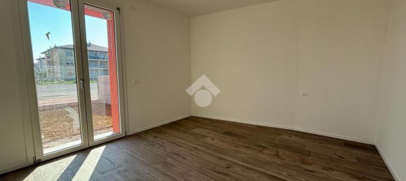 3 rooms Apartment in San Biagio di Callalta, Italy No. 171393 9