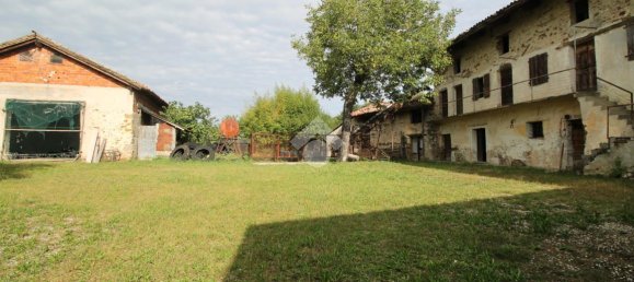 6 rooms House in Udine, Italy No. 24350 3