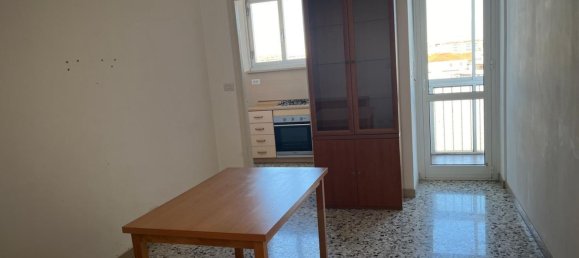 Apartamento de 3 habitaciónes en Turin, Italy No. 276016 2