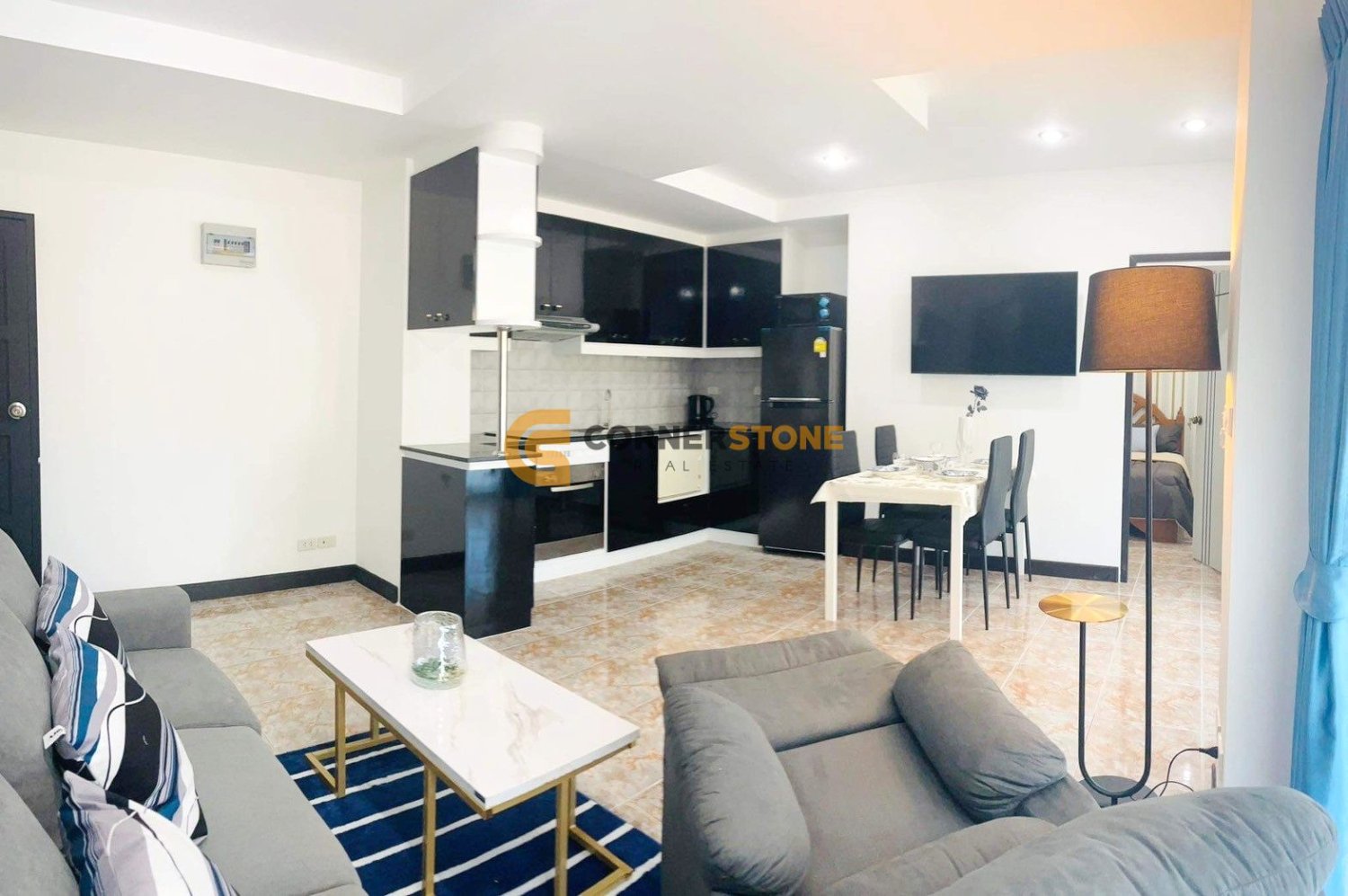 2 bedrooms Condo in Pattaya, Thailand No. 19508