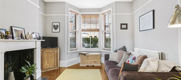 4 bedrooms House in Barnet, United Kingdom No. 6484 2