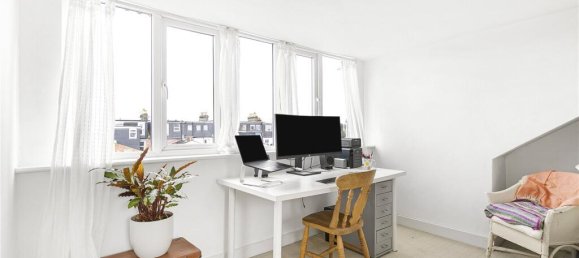 4 bedrooms House in Barnet, United Kingdom No. 6484 14