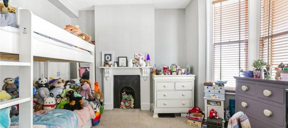 4 bedrooms House in Barnet, United Kingdom No. 6484 11