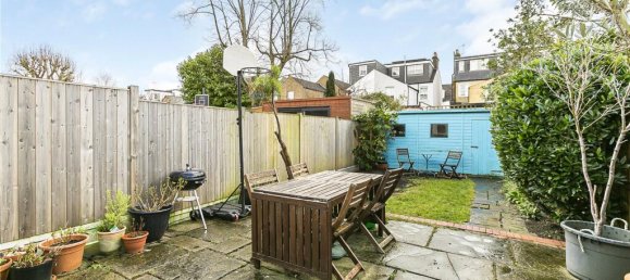 4 bedrooms House in Barnet, United Kingdom No. 6484 4