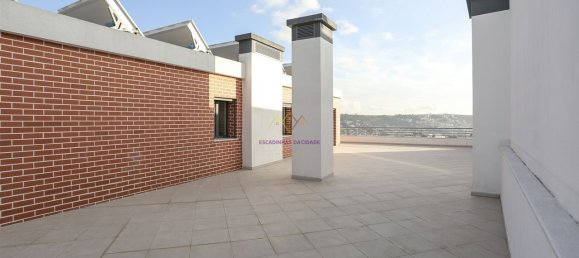 Duplex T4 em Odivelas, Portugal N.º 84541 34