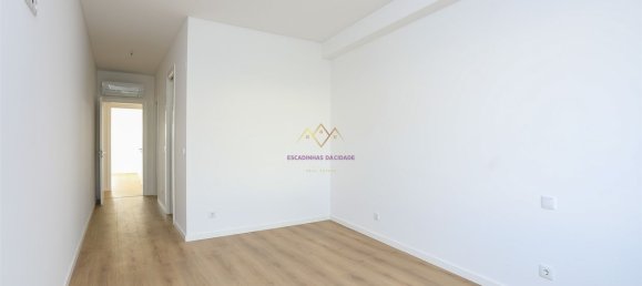 Duplex T4 em Odivelas, Portugal N.º 84541 23