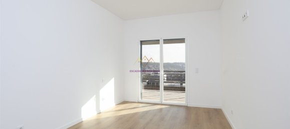 Duplex T4 em Odivelas, Portugal N.º 84541 12