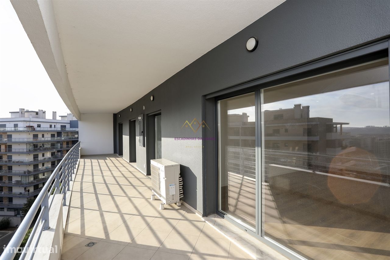 Duplex T4 em Odivelas, Portugal N.º 84541