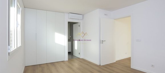 Duplex T4 em Odivelas, Portugal N.º 84541 27