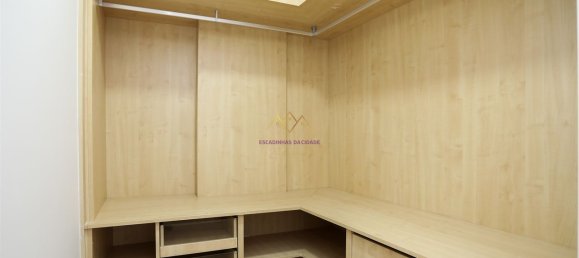 Duplex T4 em Odivelas, Portugal N.º 84541 21