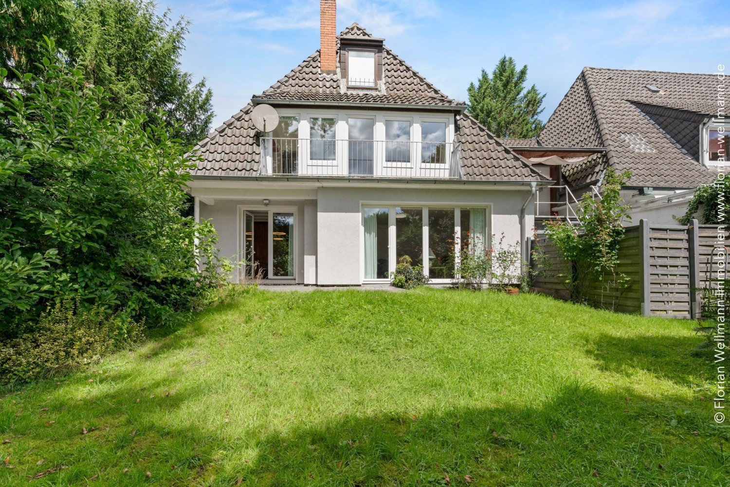 8 rooms Townhouse in Bremen, Germany No. 356800