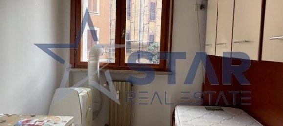 1 bedroom Apartment in Milan, Italy No. 340639 2