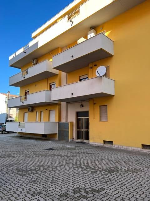 3 rooms Apartment in Chieti, Italy No. 149772