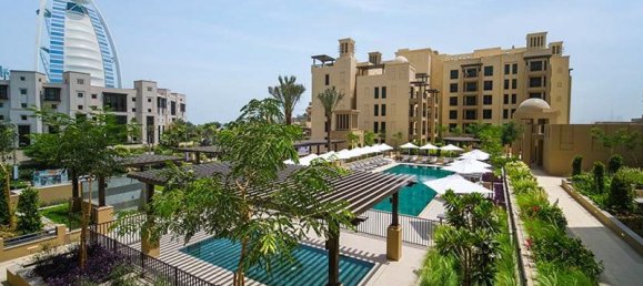 Apartamento de 4 dormitorios en Umm Suqeim, UAE No. 3696 12