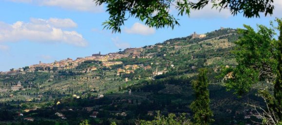 Studio in Cortona, Italy No. 1466 10