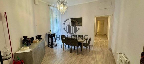 3 bedrooms Apartment in Rome, Italy No. 117231 2
