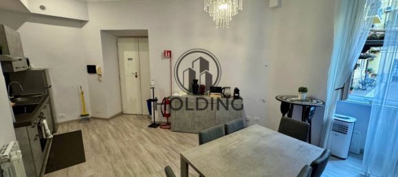 3 bedrooms Apartment in Rome, Italy No. 117231 5