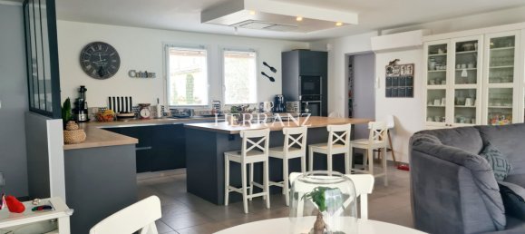 Casa de 4 dormitorios en Puynormand, France No. 101968 8