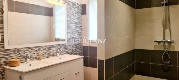 Casa de 4 dormitorios en Puynormand, France No. 101968 19