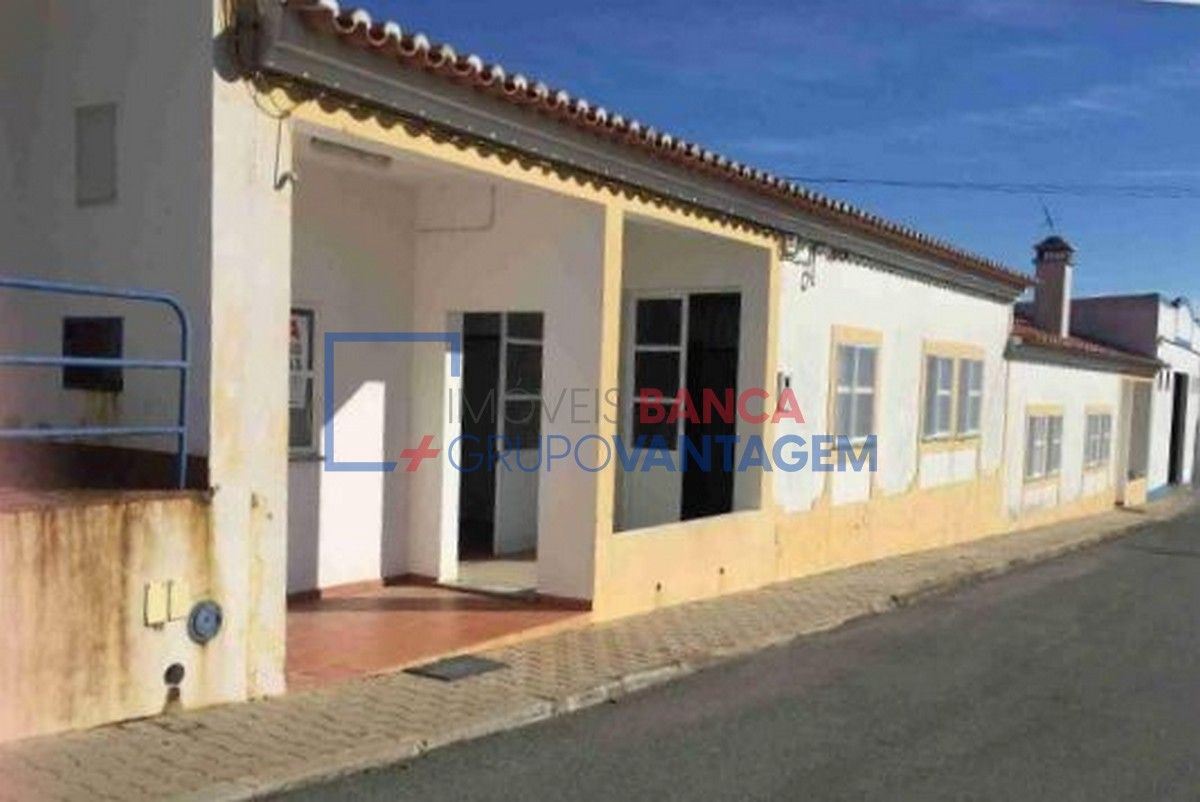 246m² Warehouse in Vale de Santiago, Portugal No. 31444